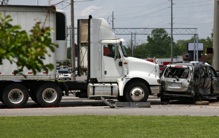 Your Guide to Finding an 18 Wheeler Accident Attorney in Baton Rouge